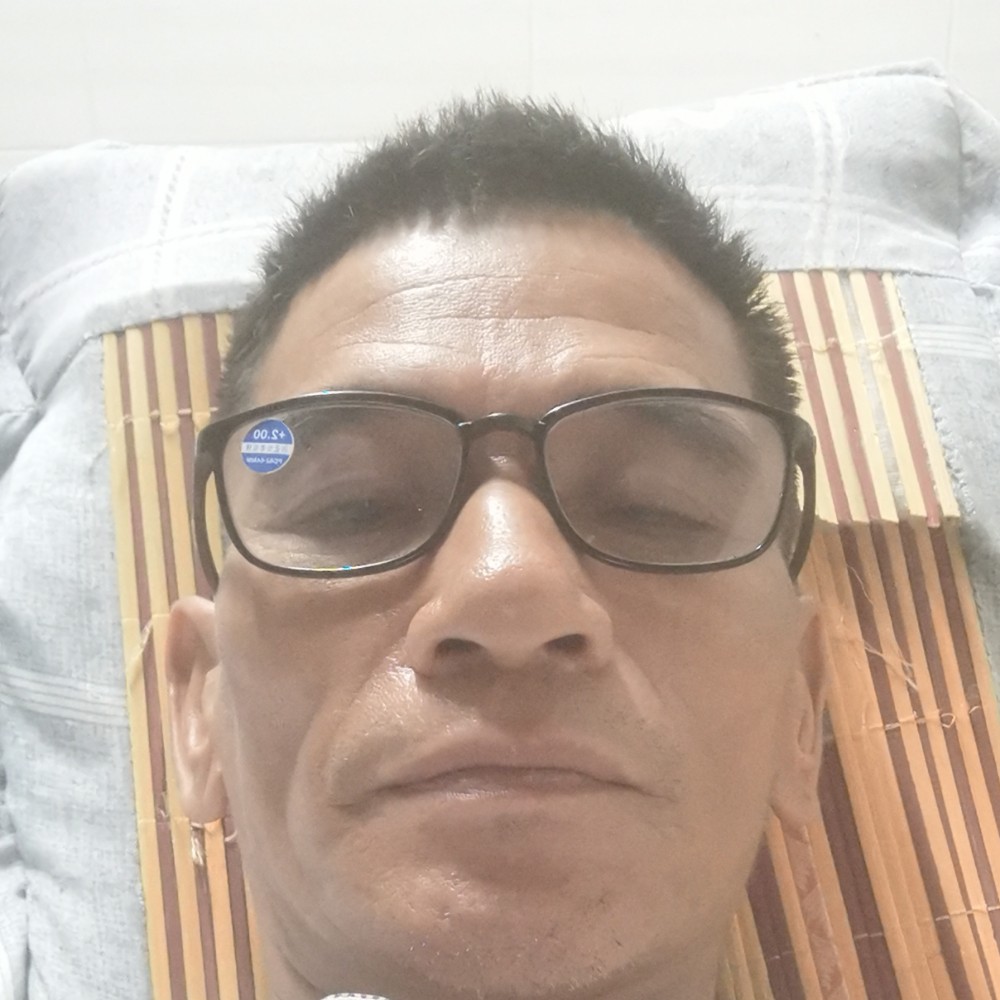 彭有德的照片