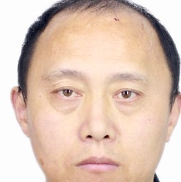 爱听歌迎月光的照片
