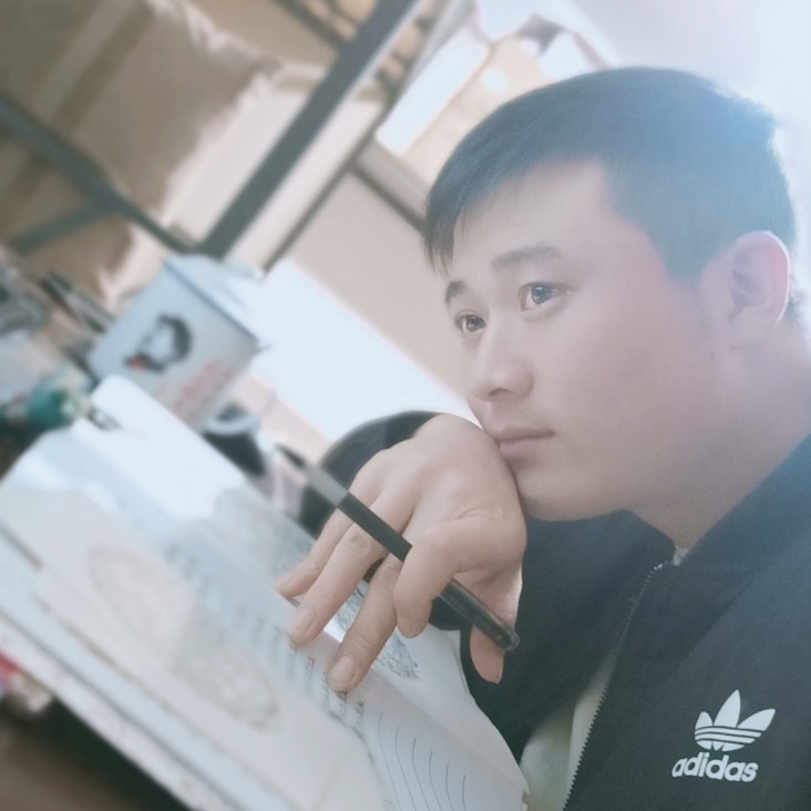 春天回眸甜美的照片