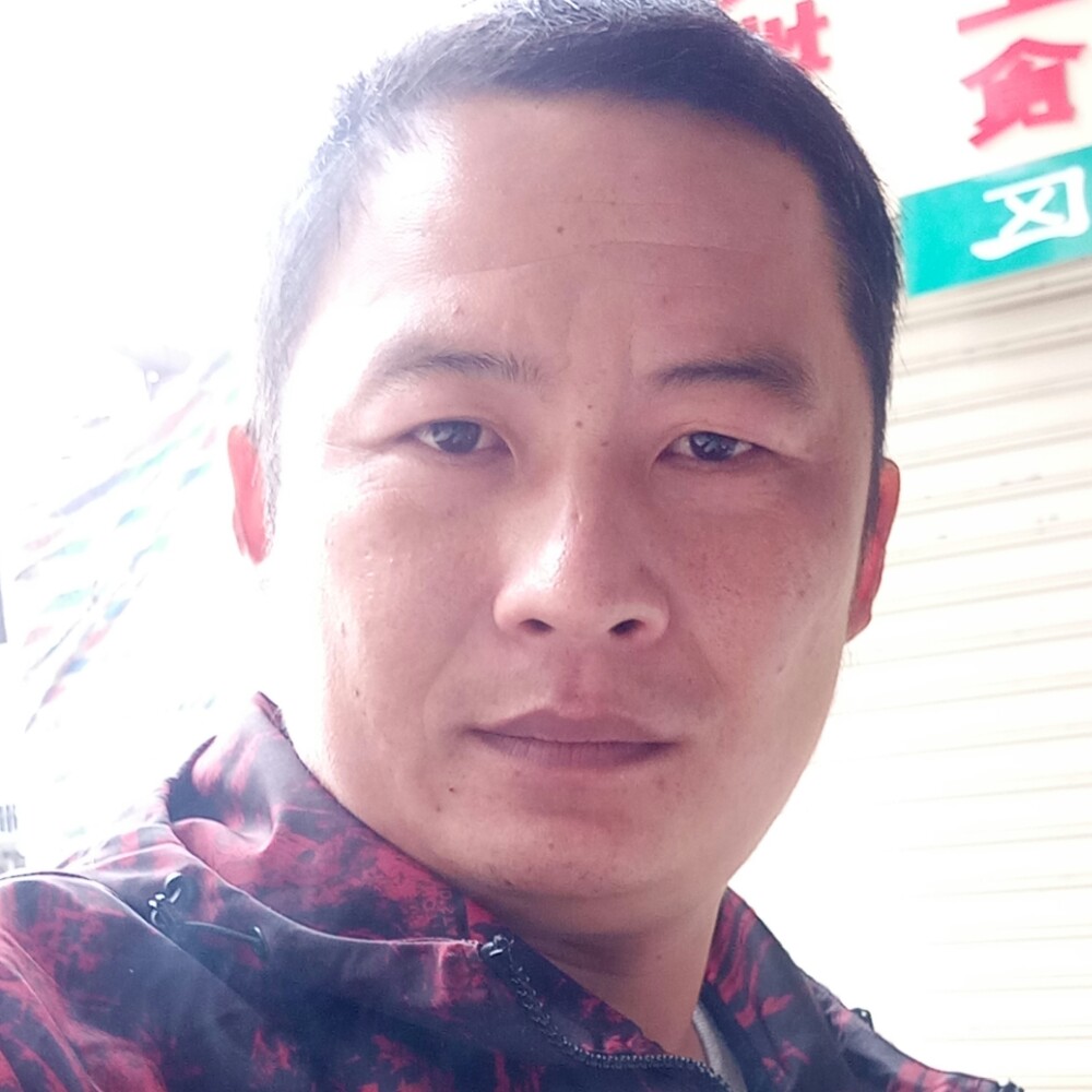 喝小酒的我的照片