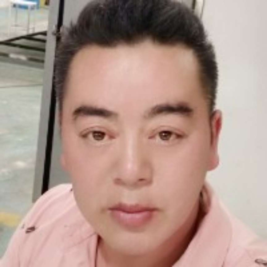 明理向睫毛的照片