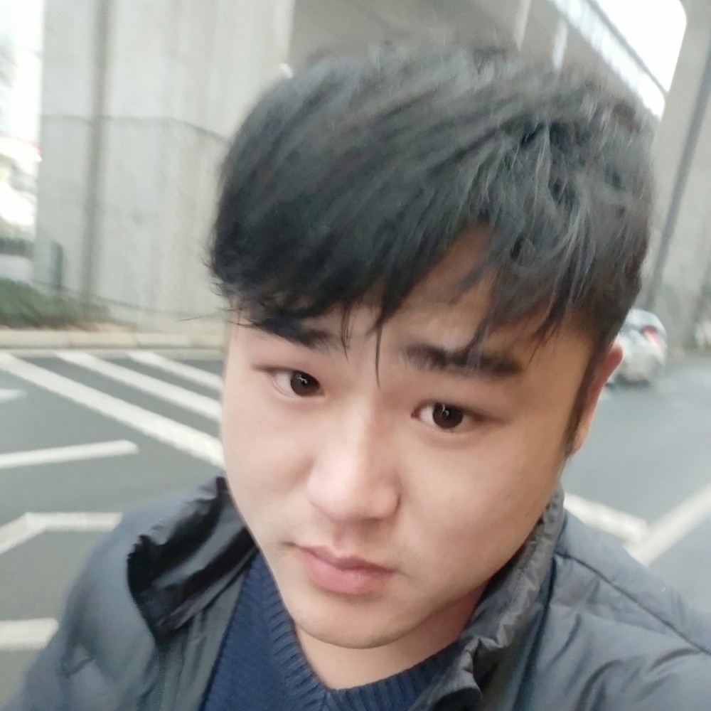 铃铛浅吻敏感的照片