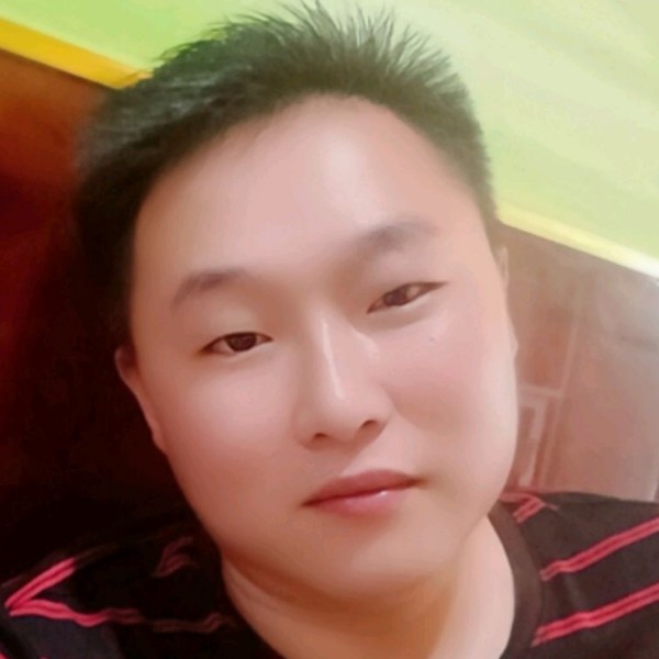 凌逸呗的照片