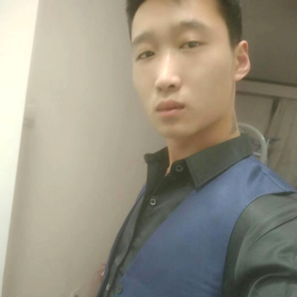 怕孤独的灰太狼的照片
