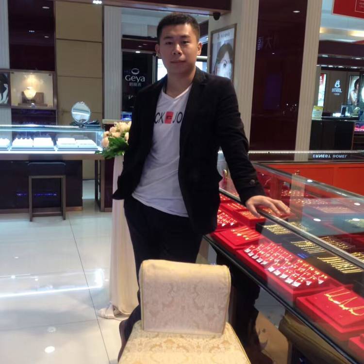 半边床出zu的照片