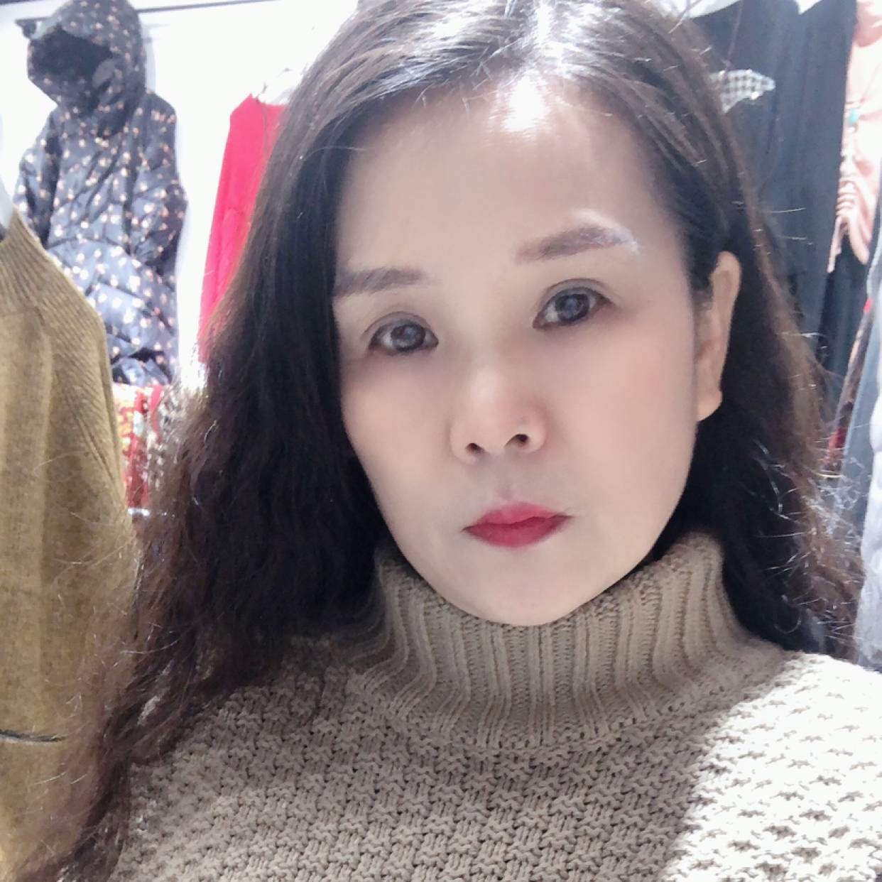 发卡翩飞的照片