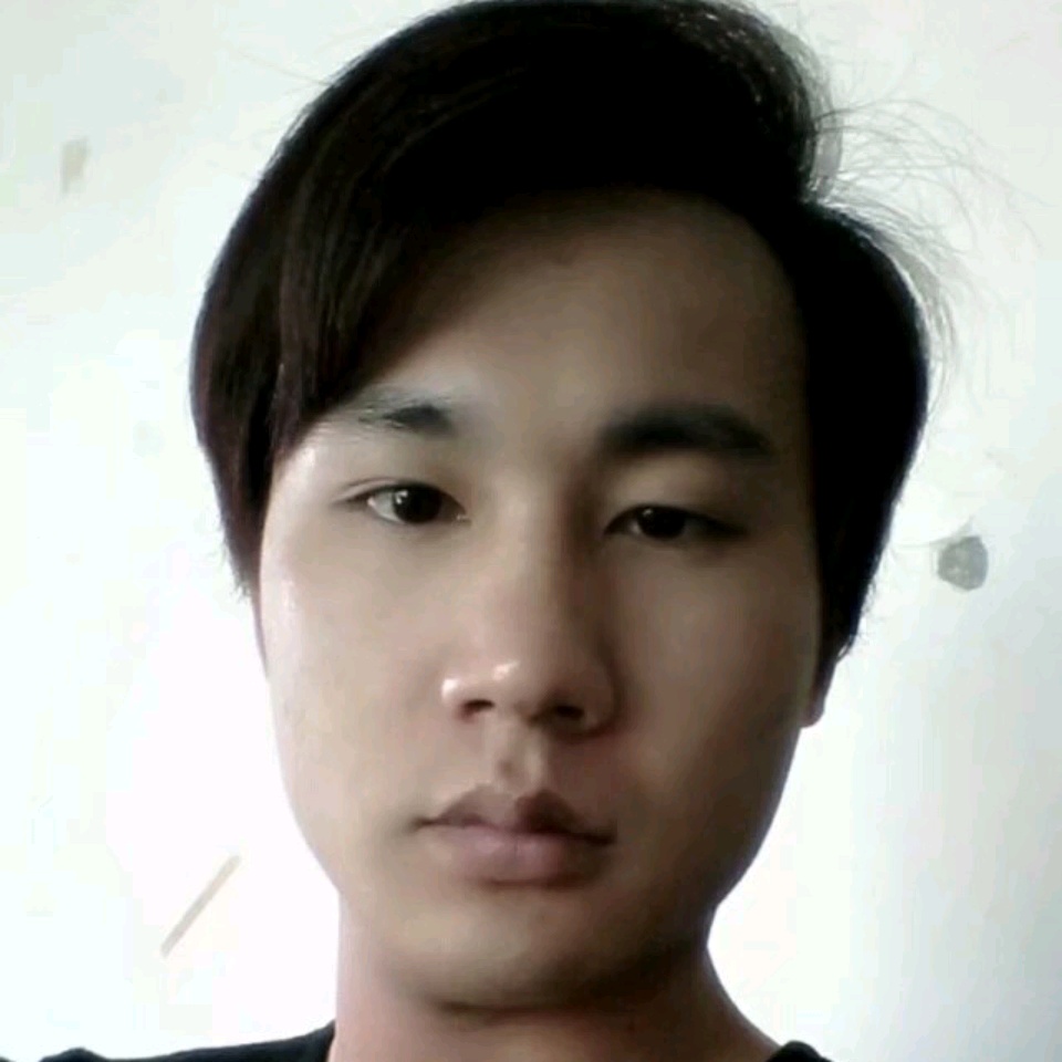 悦耳漫步龙猫的照片
