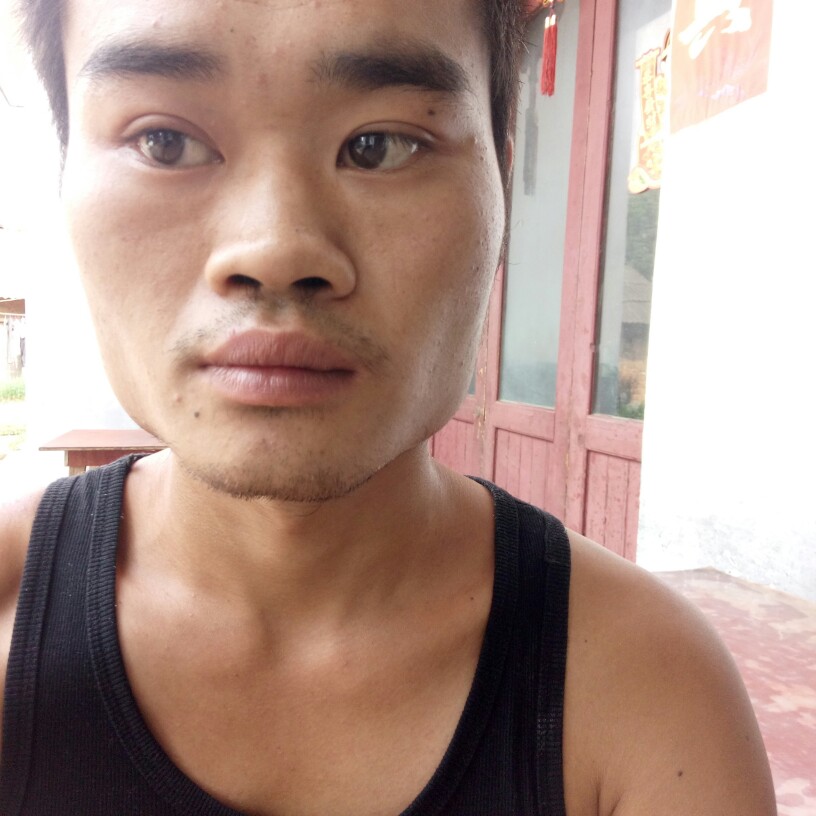 独寂向鸡翅的照片