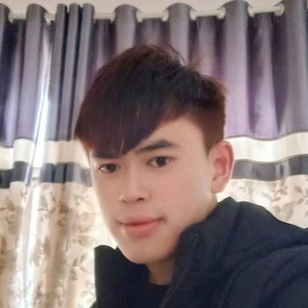 王毅，的照片