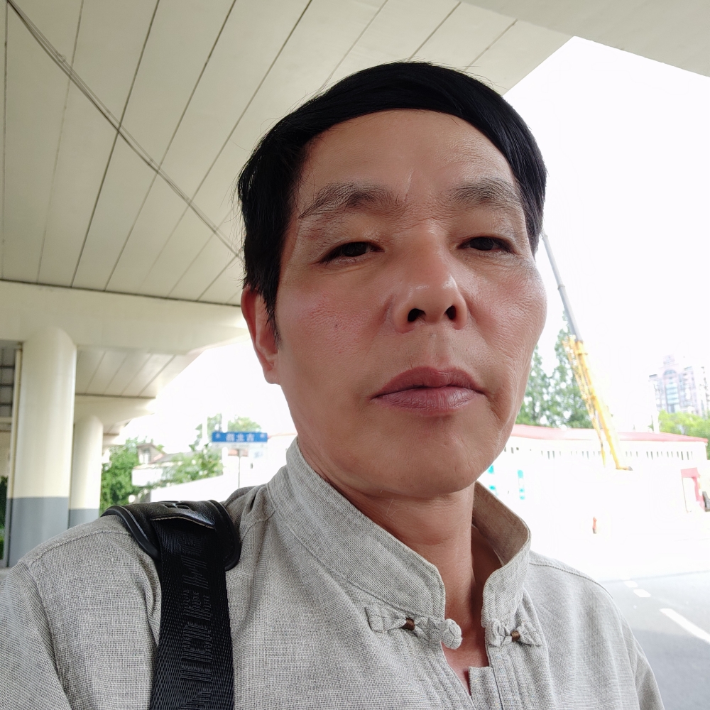 青琯爱恋优雅的照片