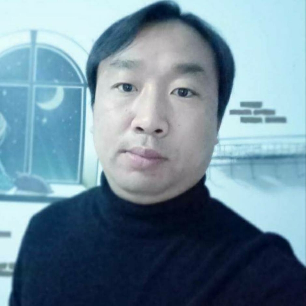 罗腾树下的照片