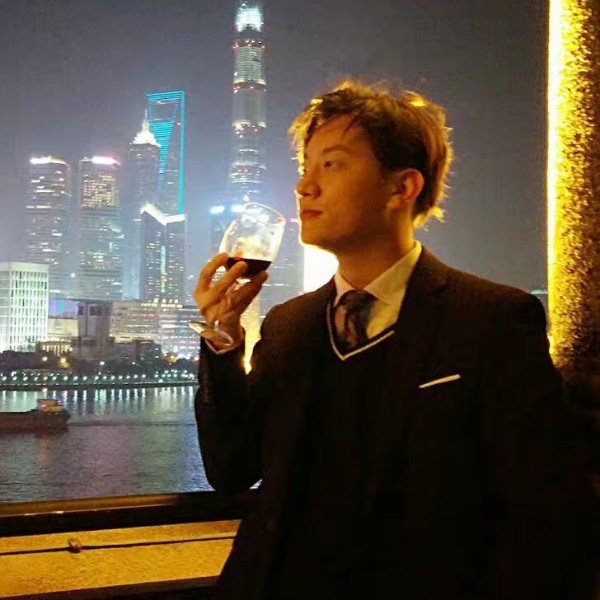 柳下惜花的照片