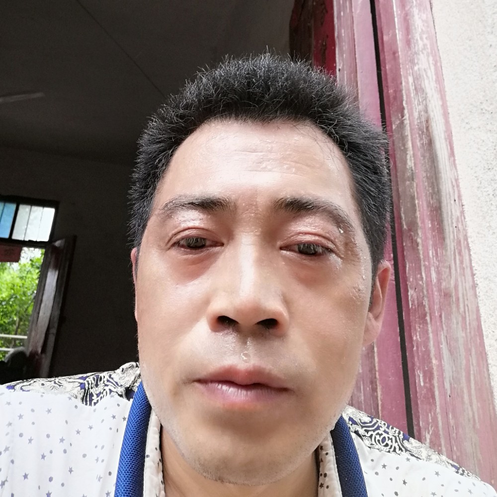 流汗不流泪的照片