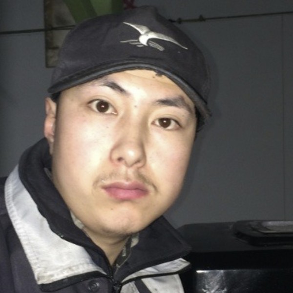 吕伟亮的照片