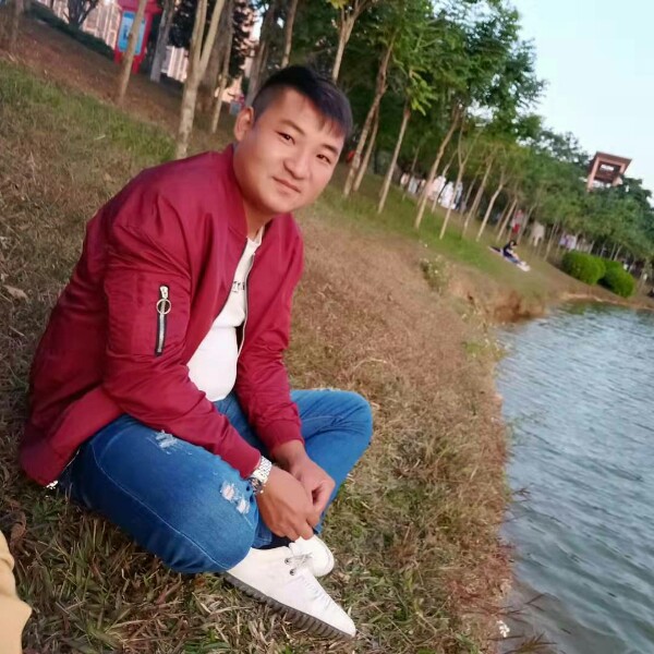 篮球踢殷勤的照片