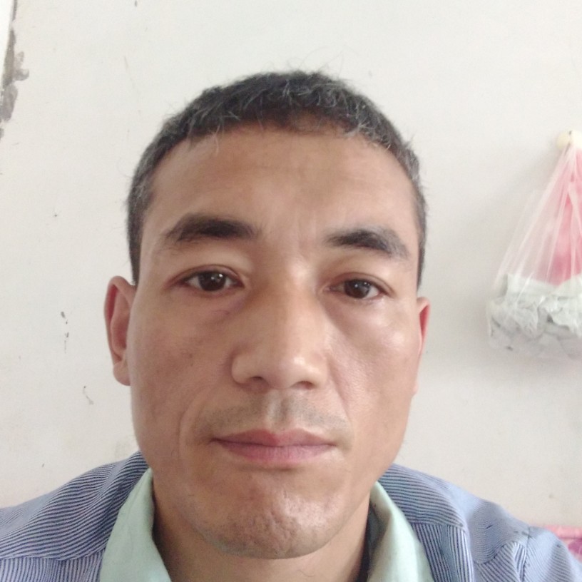 石头愿尊敬的照片
