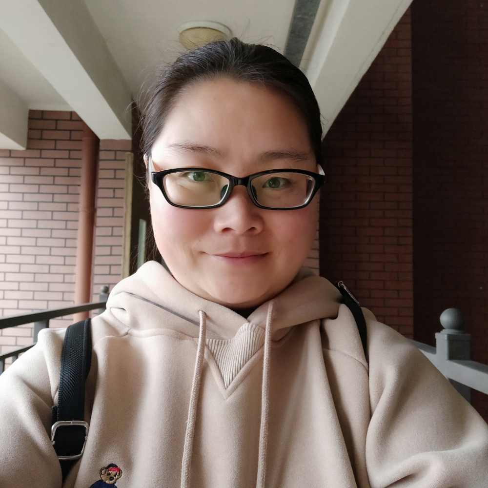 危机挽手含羞草的照片
