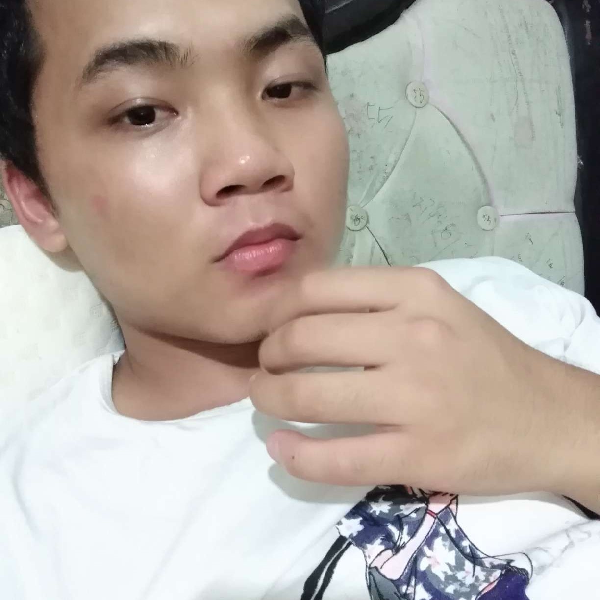 夜晚的强的照片