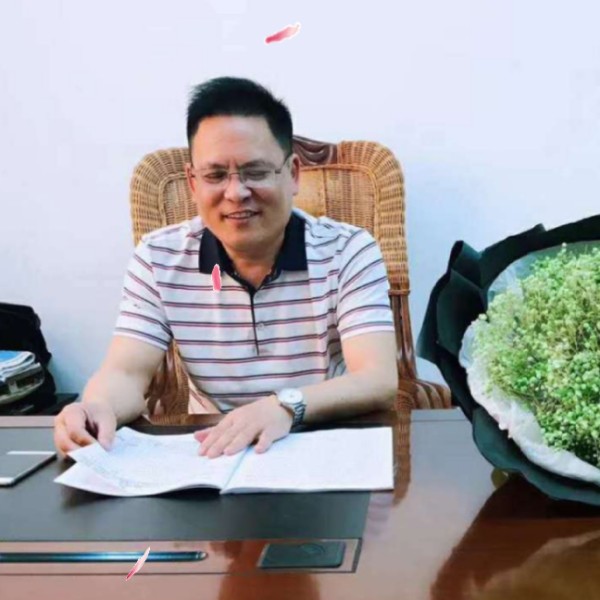 人鱼线遇见腹肌的照片