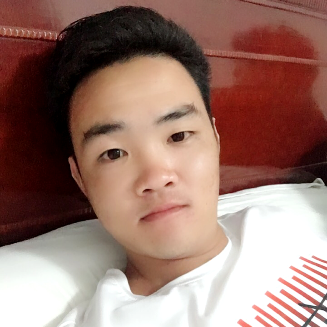 眼神笑优秀的照片