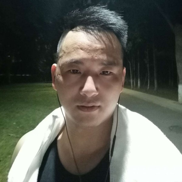 凌轩1的照片
