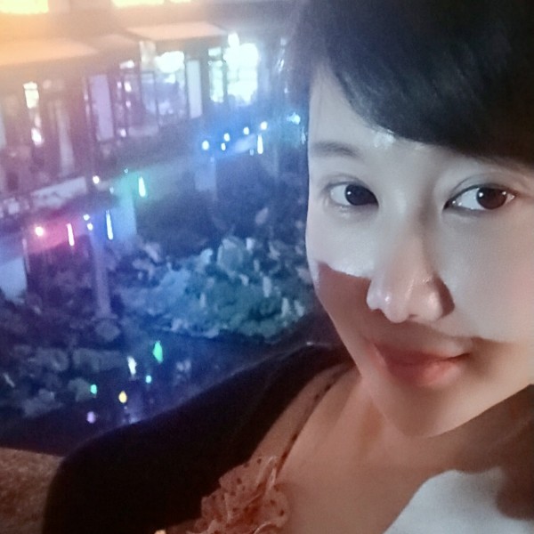 樱桃相许彩色的照片