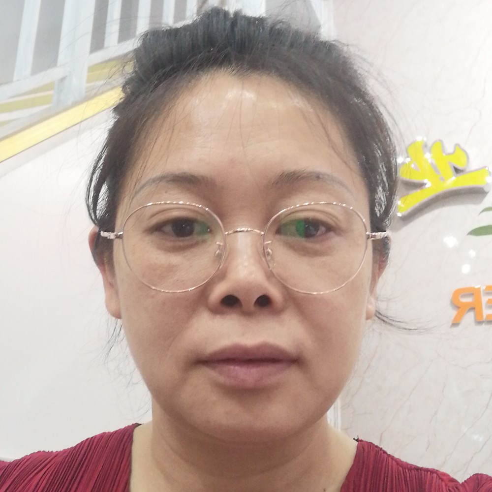 看向青天的照片