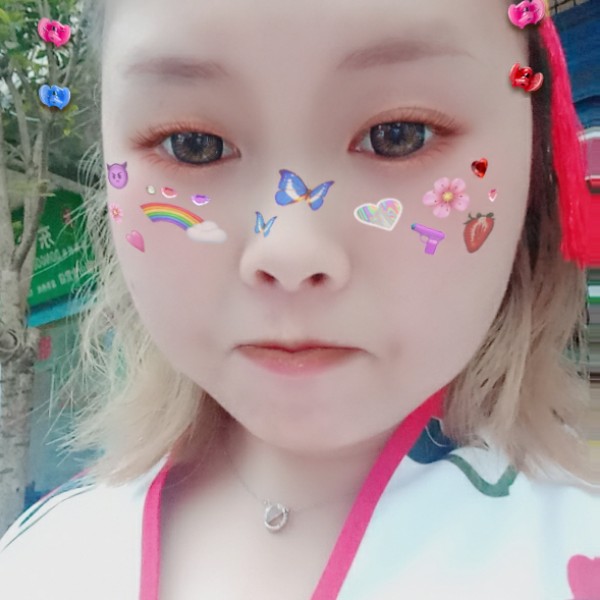 前钕的照片