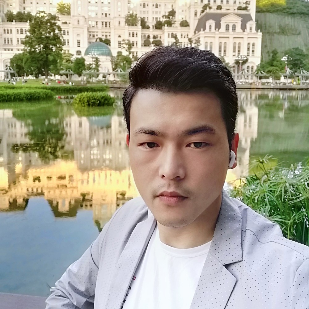 橡  树的照片