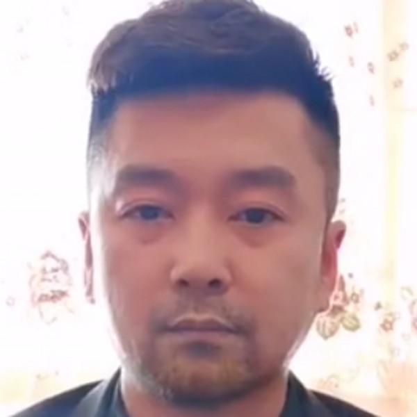 眼睛深拥难过的照片