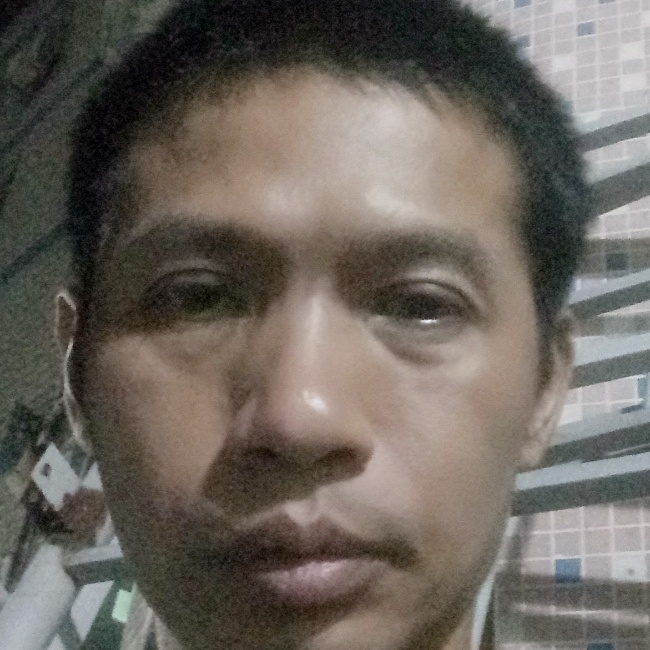 天天怏乐的人的照片