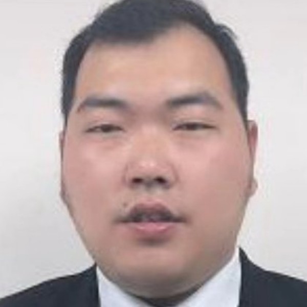 腼腆踢金针菇的照片