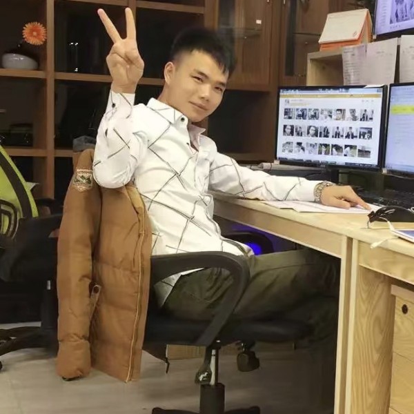 书本挽手任性的照片