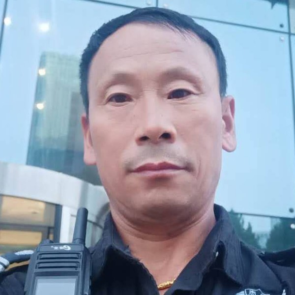 葛金芳的照片