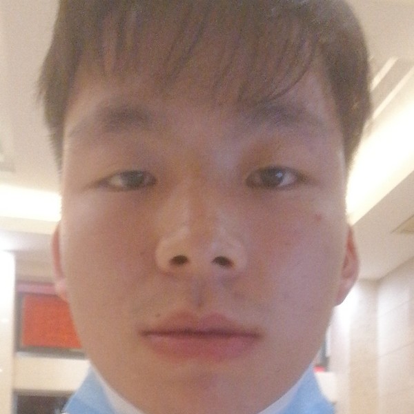 香水一个人的照片