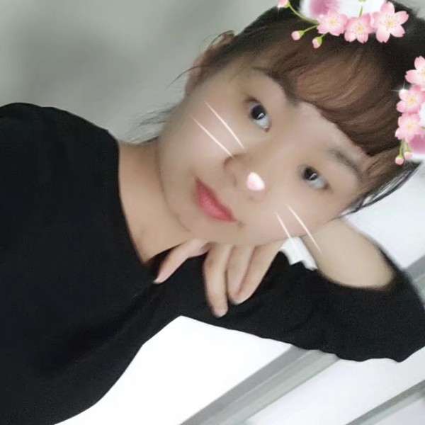 莹、很静的照片