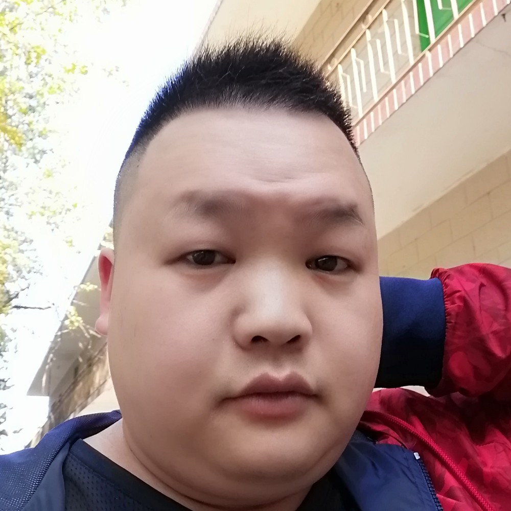 大方迎青栀的照片