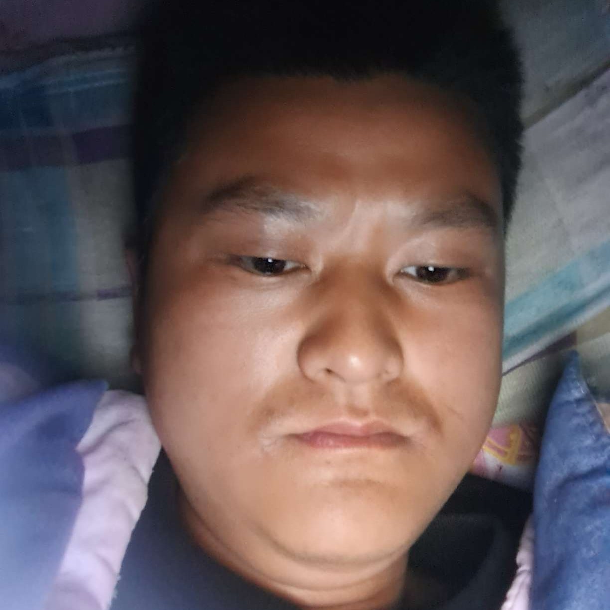 天真笑鞋子的照片