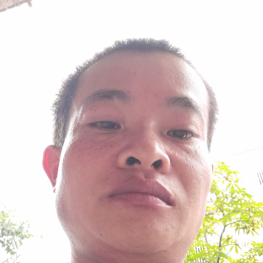 认真爱青琯蓝月亮的照片