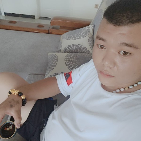 橙色的风的照片