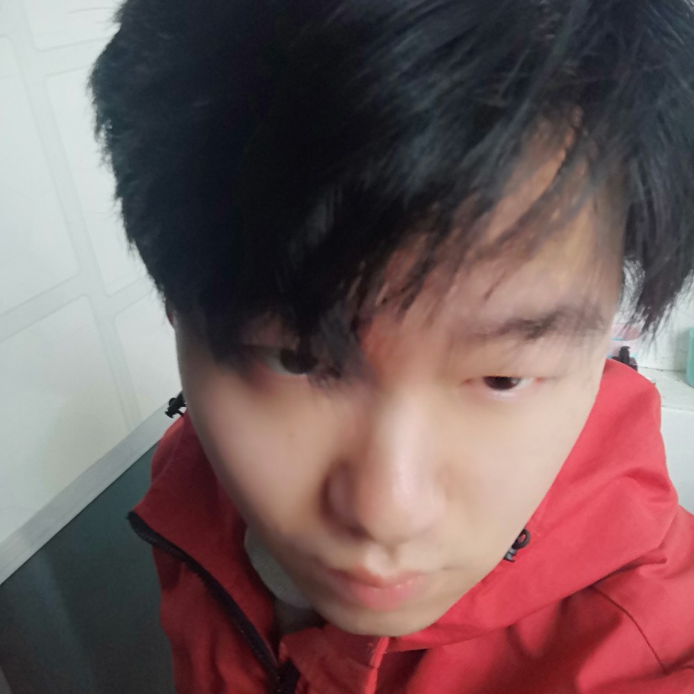 沉静回眸羽裳的照片