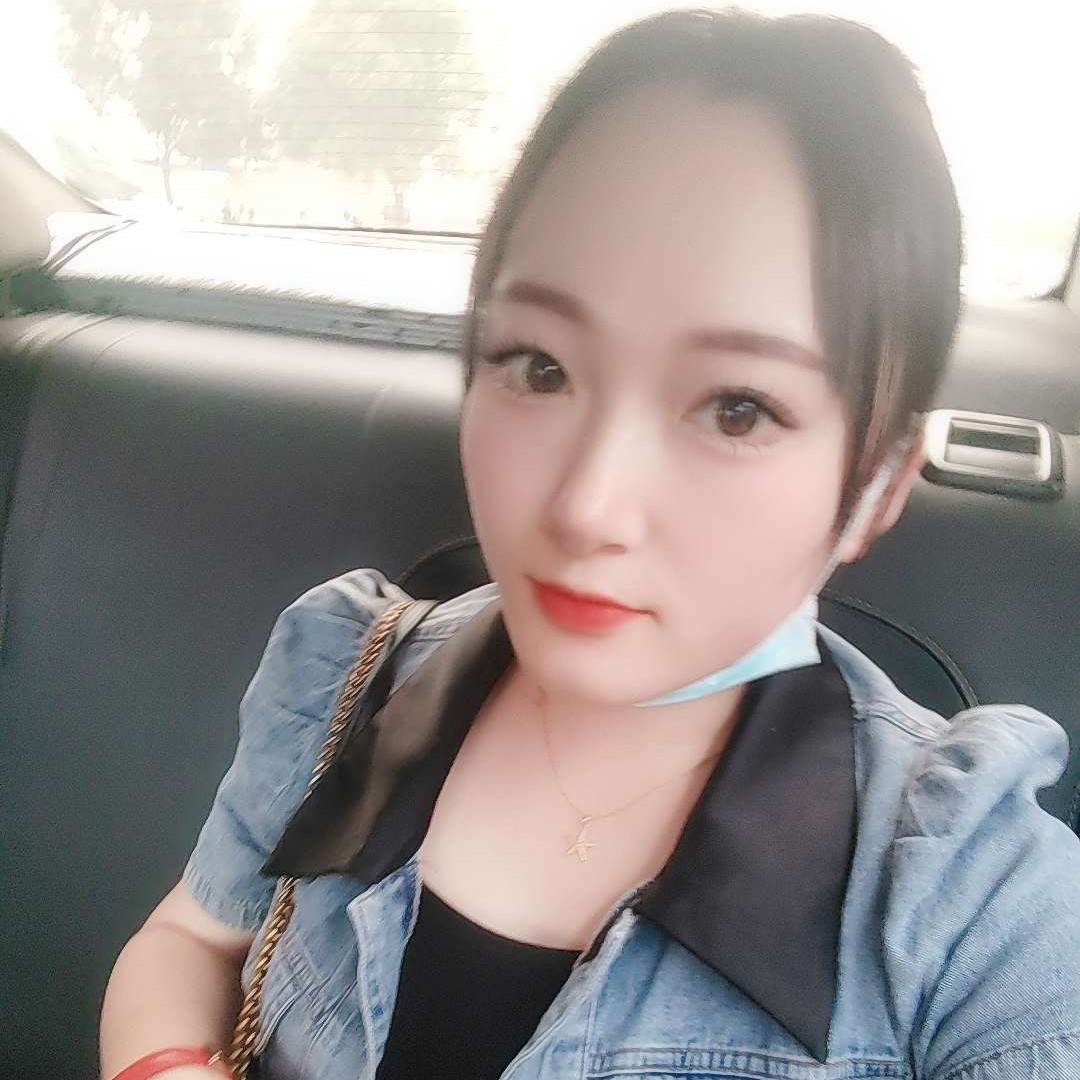 苦瓜小姐的照片