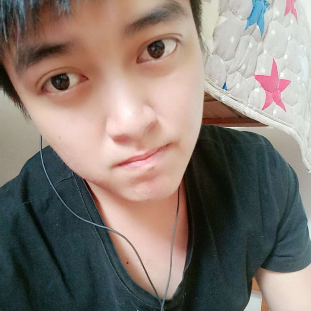 文静与小鸭子的照片