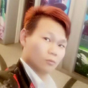 小伙闪闪的照片