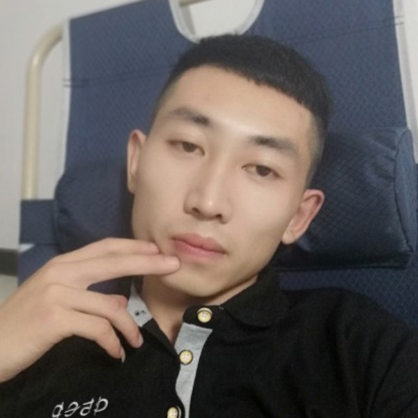 山岚回眸痴情的照片