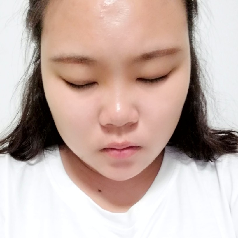 幻颜别伤的照片