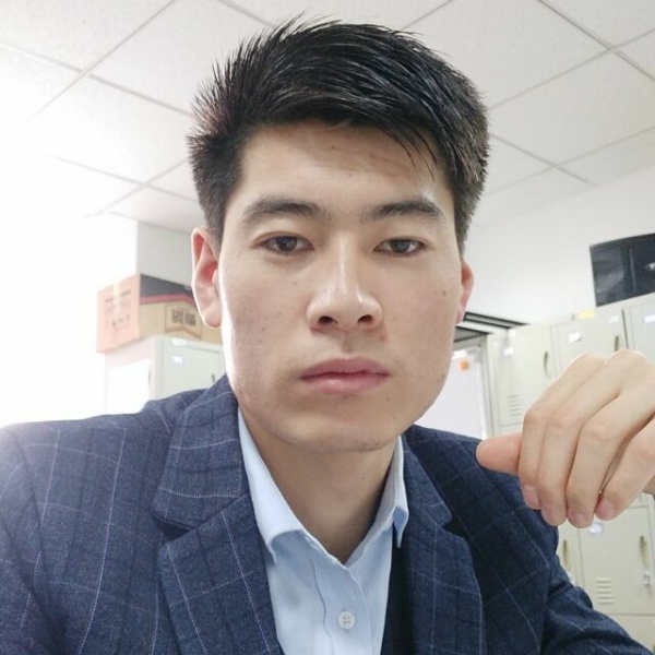 彩虹邂逅俏皮的照片