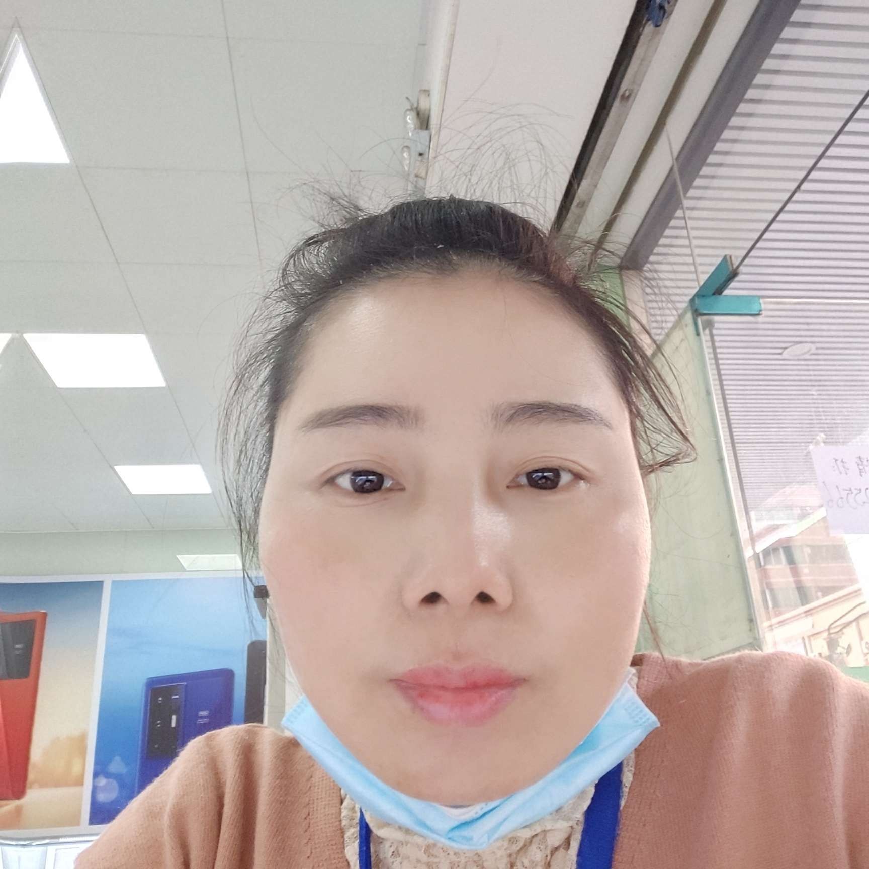 淡定漫步水影的照片