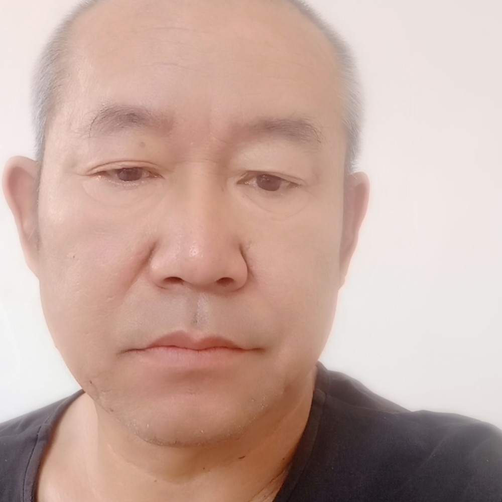 暧昧迎灰狼的照片