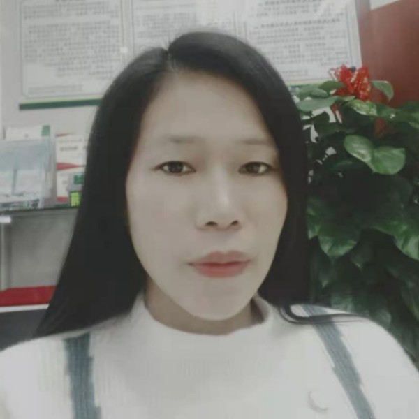 小笼包爱苹果的照片